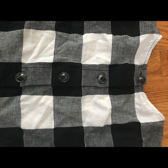 *SOLD ON MERCARI* Boxy Button-Back Top in Gingham - Picture 4 of 4